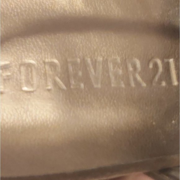 FOREVER 21 | Peep Toe Platform Chunky Heel Sandals Suede Beige - Picture 7 of 8